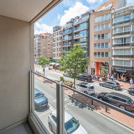 Huswell - High End Apartment Nearby The Beach In Knokke With Parking Exterior foto