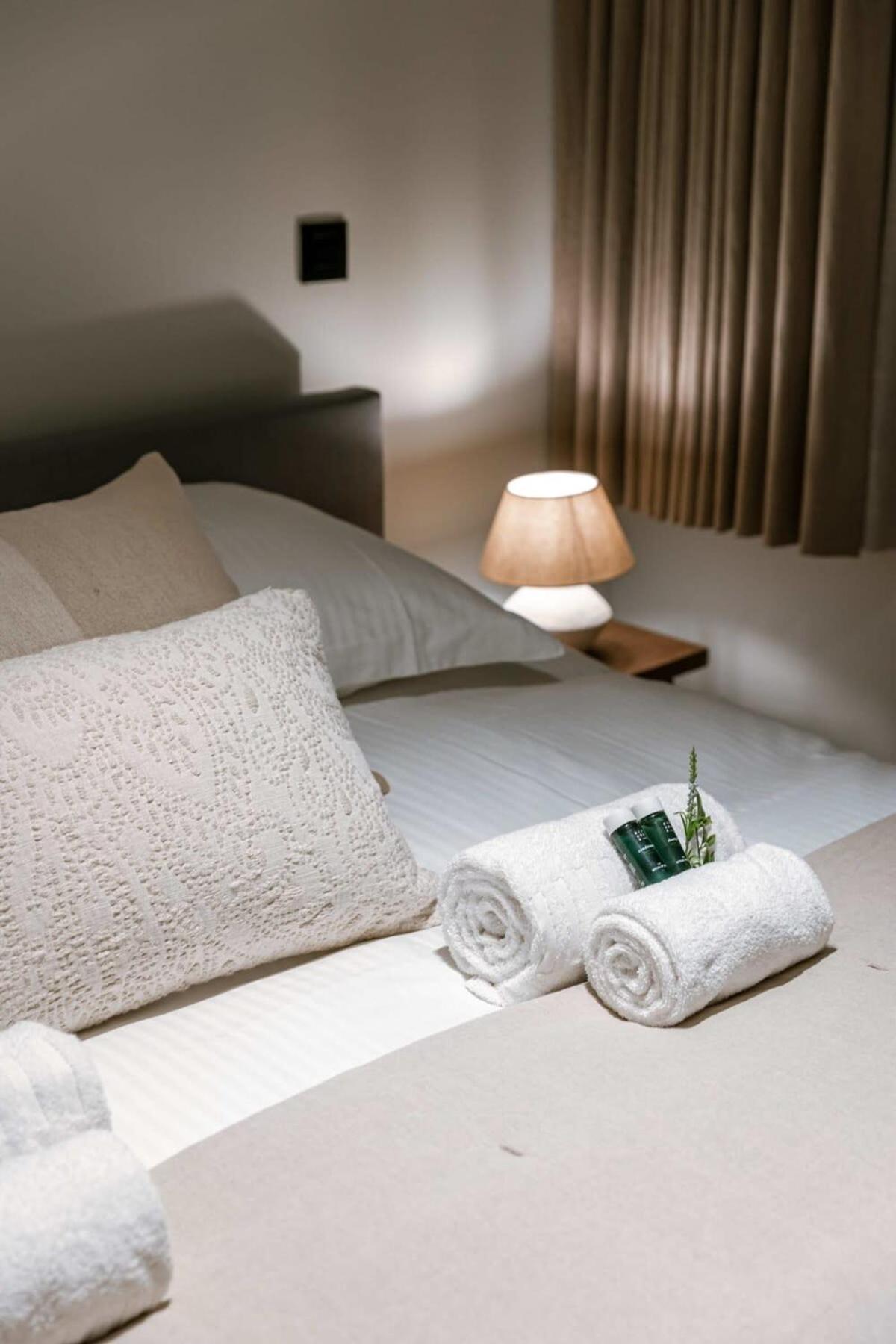 Huswell - High End Apartment Nearby The Beach In Knokke With Parking Exterior foto